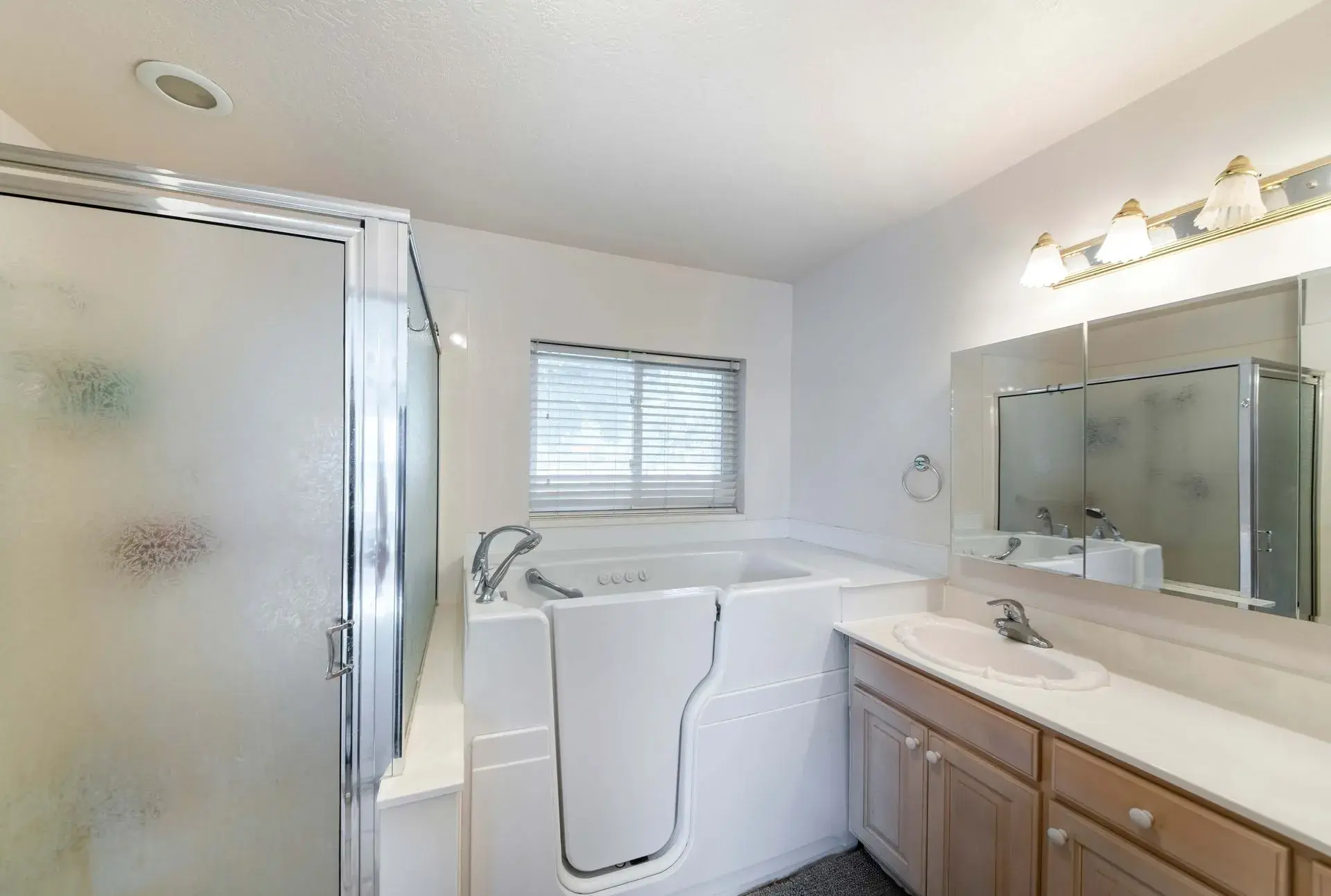 Walk-in tub replacement