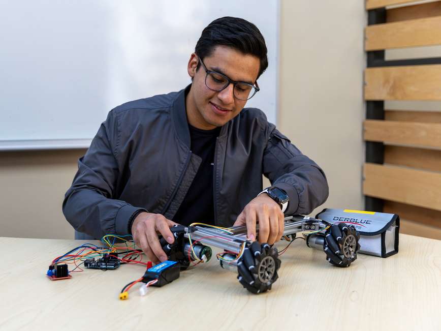 Alejandro Garcia at his FRCC graduation