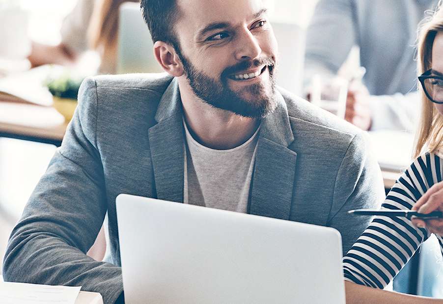 a real estate agent in MN or WI Edina Realty careers