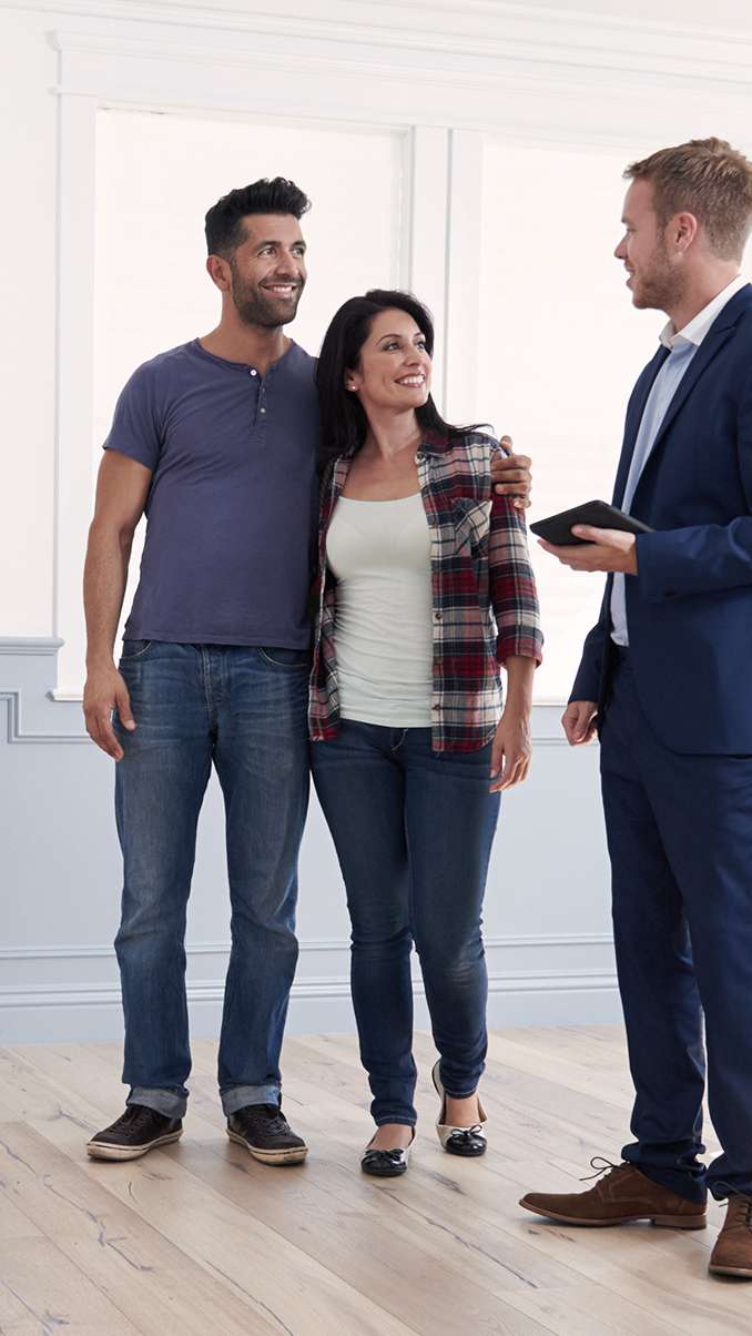 a real estate agent in MN or WI Edina Realty careers