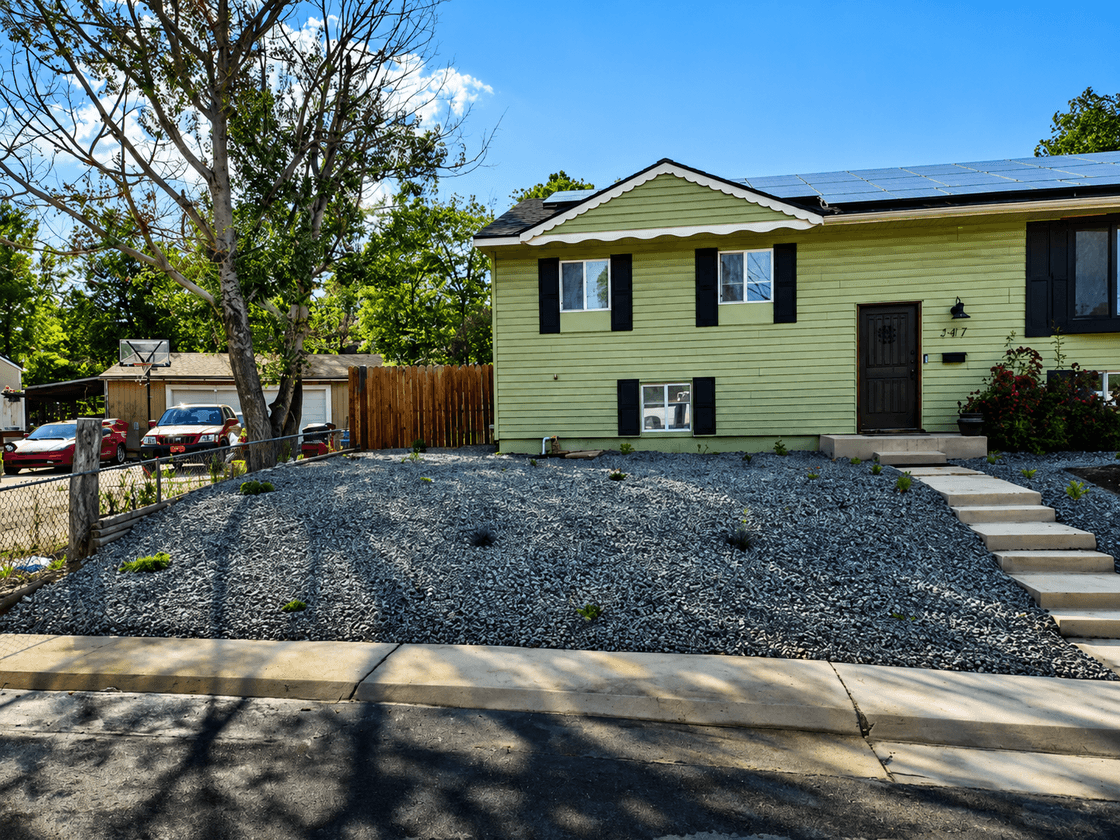 Landscaping project by reviewer Devon K.
