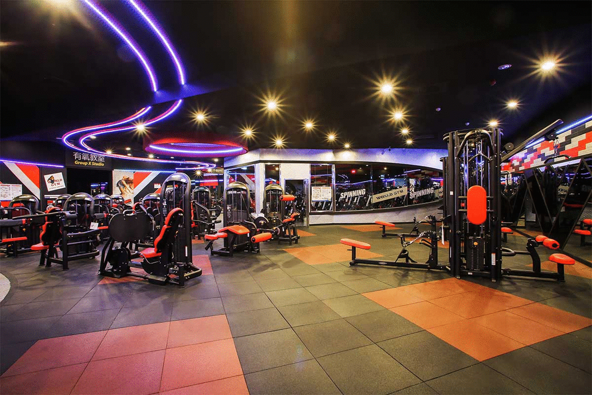 World Gym重量訓練區