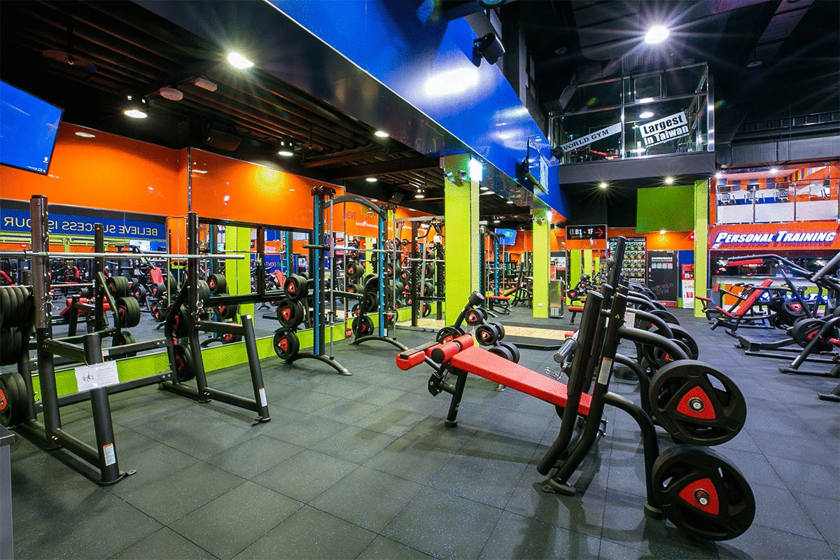 World Gym重量訓練區