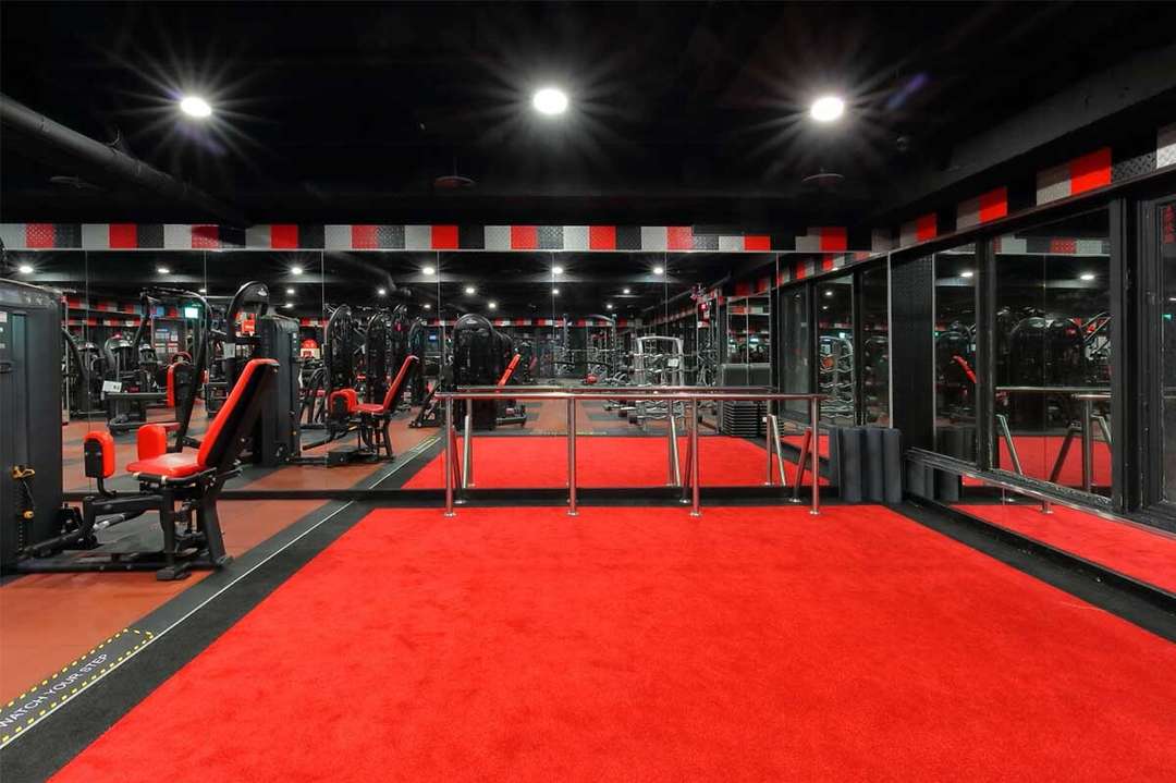 World Gym 腹部訓練伸展區