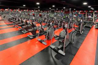 World Gym心肺訓練區