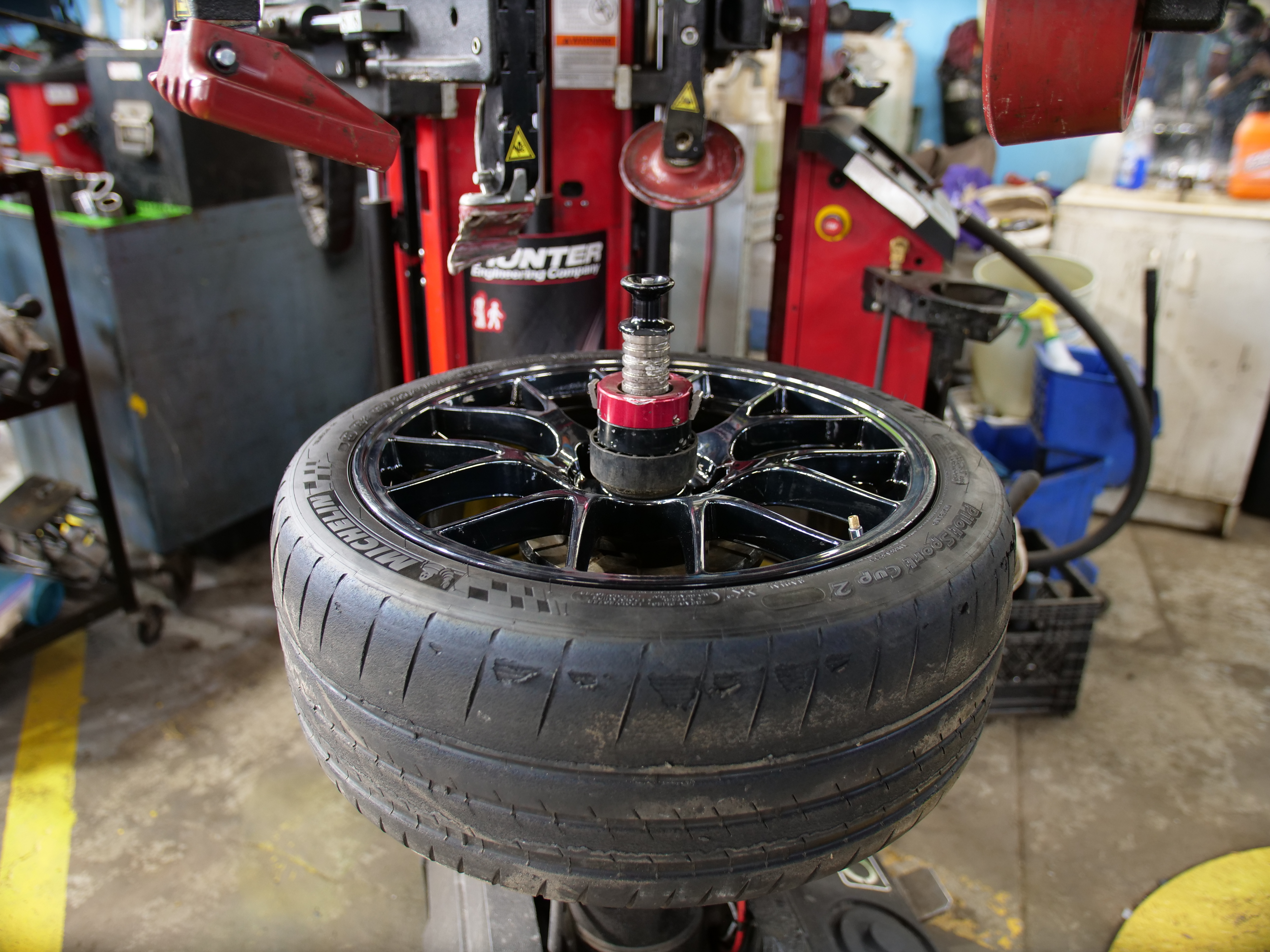 Tire changing equipment at Green Tires
