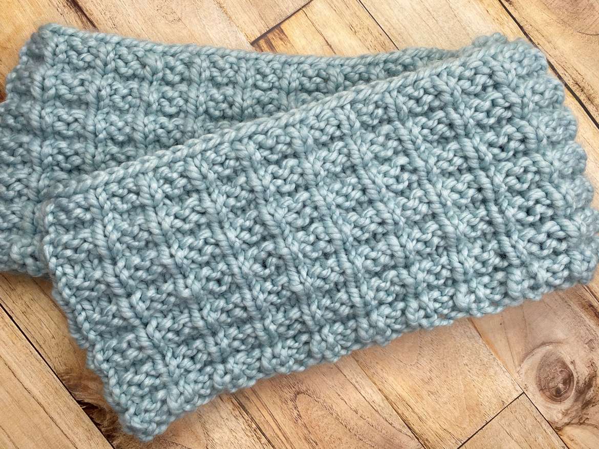 Sincerely Yours Scarf | The Knitting Circle