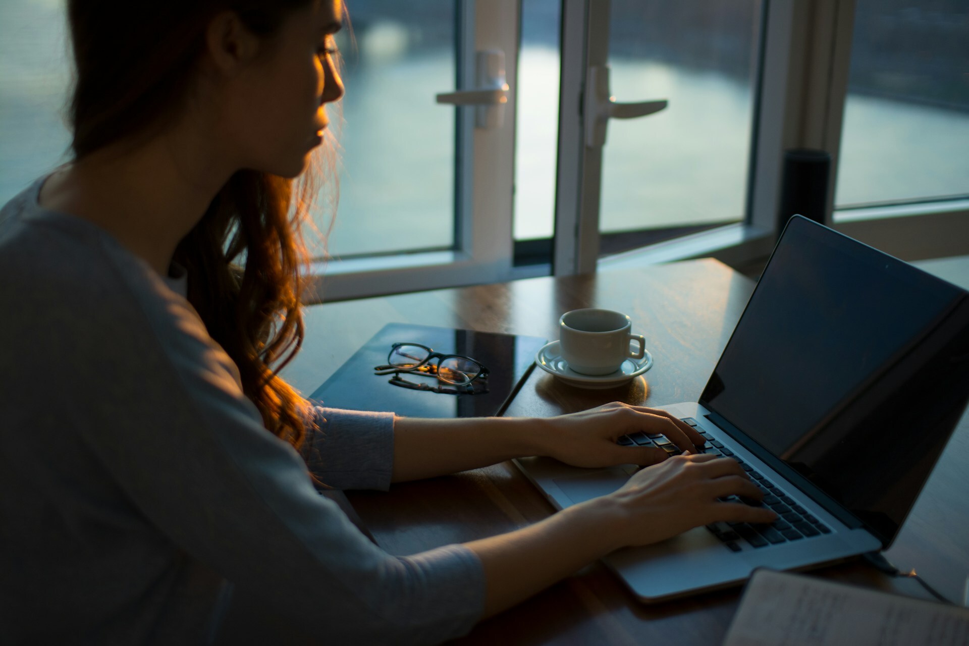 woman on laptop
