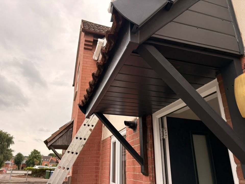 Fascia, soffit and gutter replacement