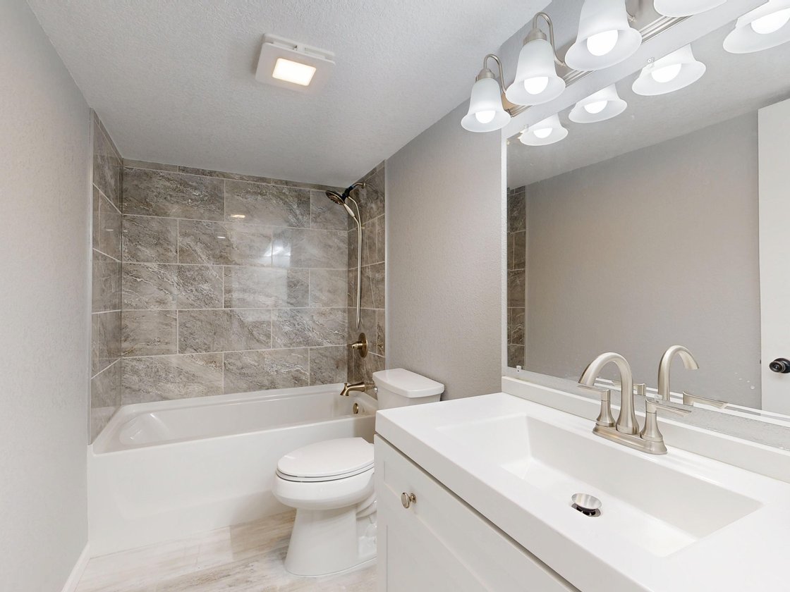 Full bathrooms