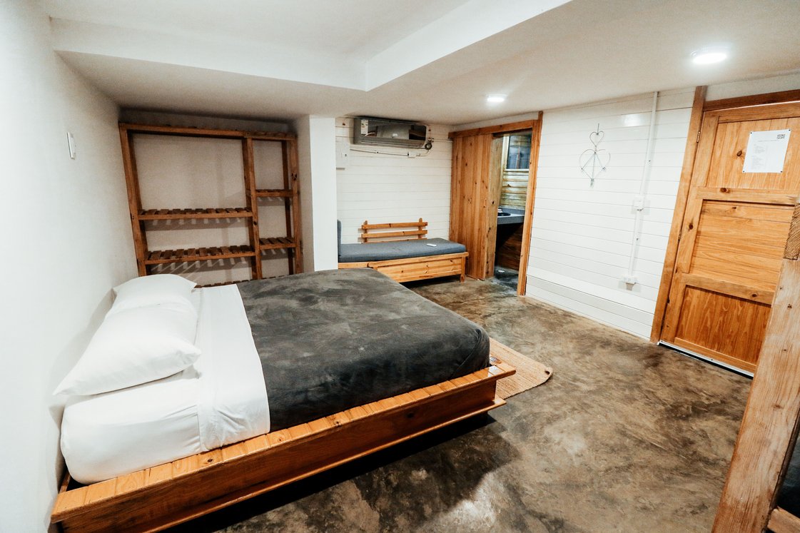 Guest bedrooms and suites