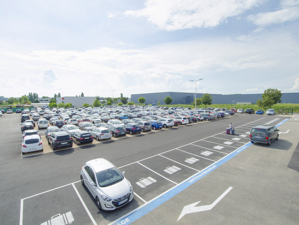 Flughafen Basel Parken Französische Seite Anfahrt parkplatz.bluepark-basel.ch