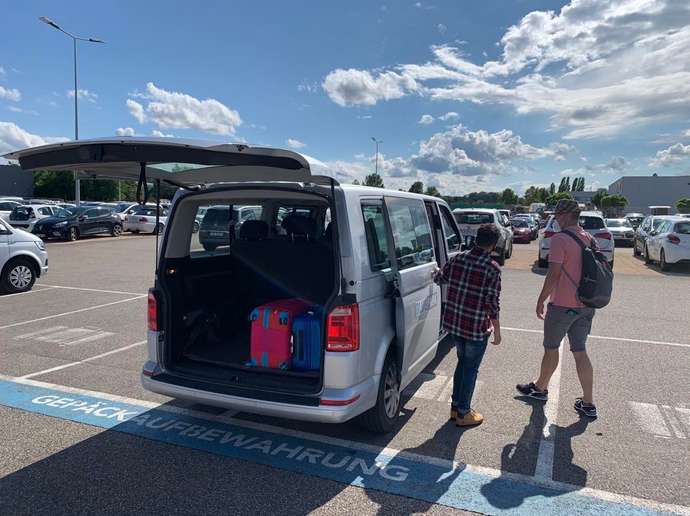 Sicher und günstig parken in nur 4 min zum Euroairport