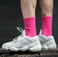 Yeezy 700 best sale style guide