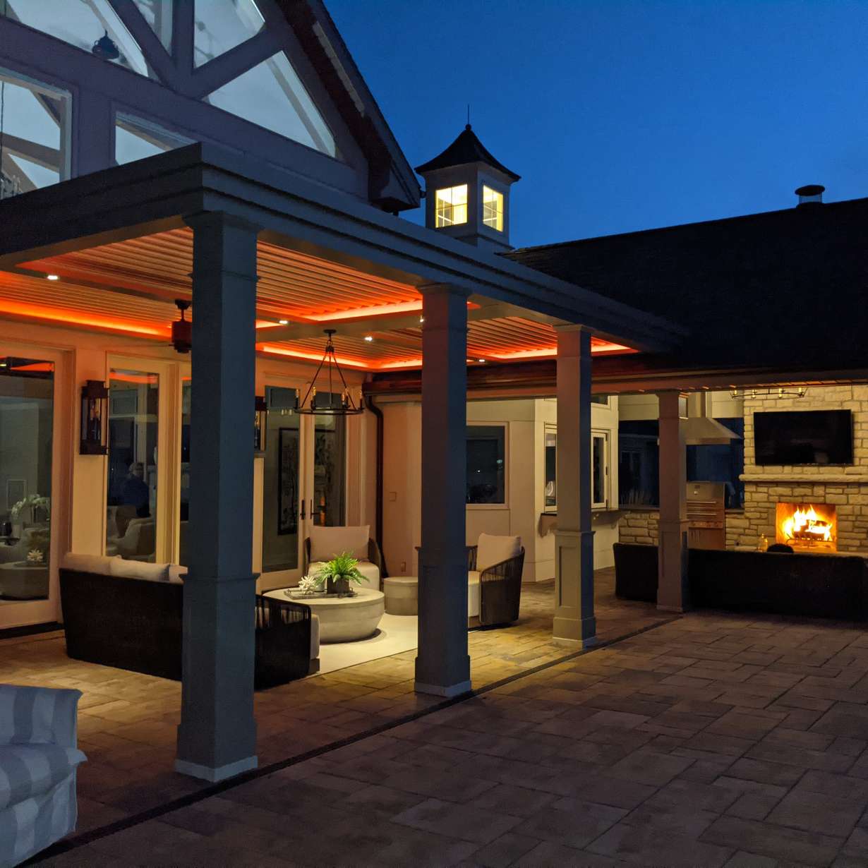 Luxury Motorized Pergolas Struxure