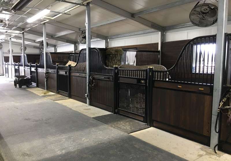 Stall Inages SaratogaStalls - Custom European Horse Stalls