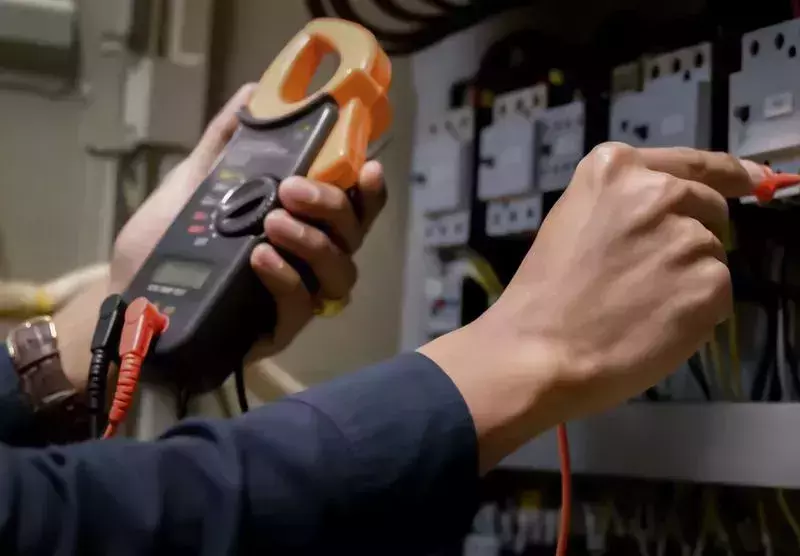 electrical trouble shooting with instrument in panel
