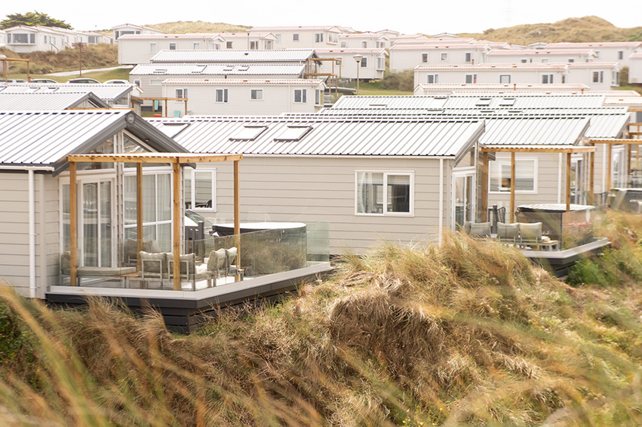 New and pre-loved holiday homes