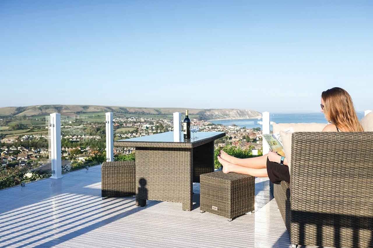New and pre-loved holiday homes 