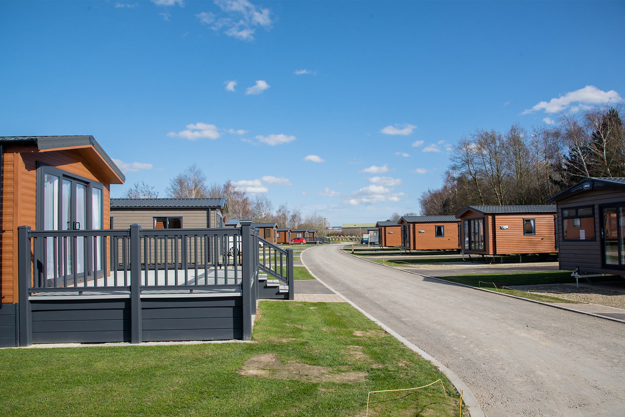 New and pre-loved holiday homes