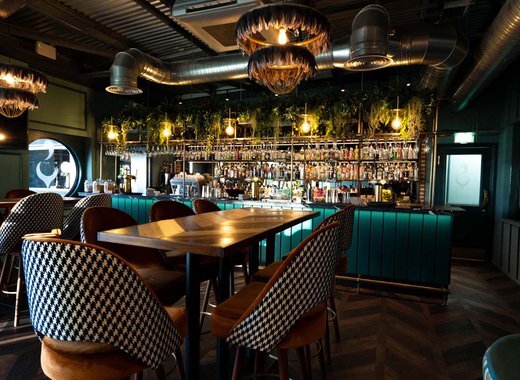 Giggling Goose cocktail and gin bar