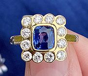 Best Burmese sapphire, diamond and 18 carat yellow gold ring from Labellegemme