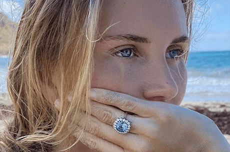 Custom green tourmaline and diamond ring with 18 carat white gold from Labellegemme
