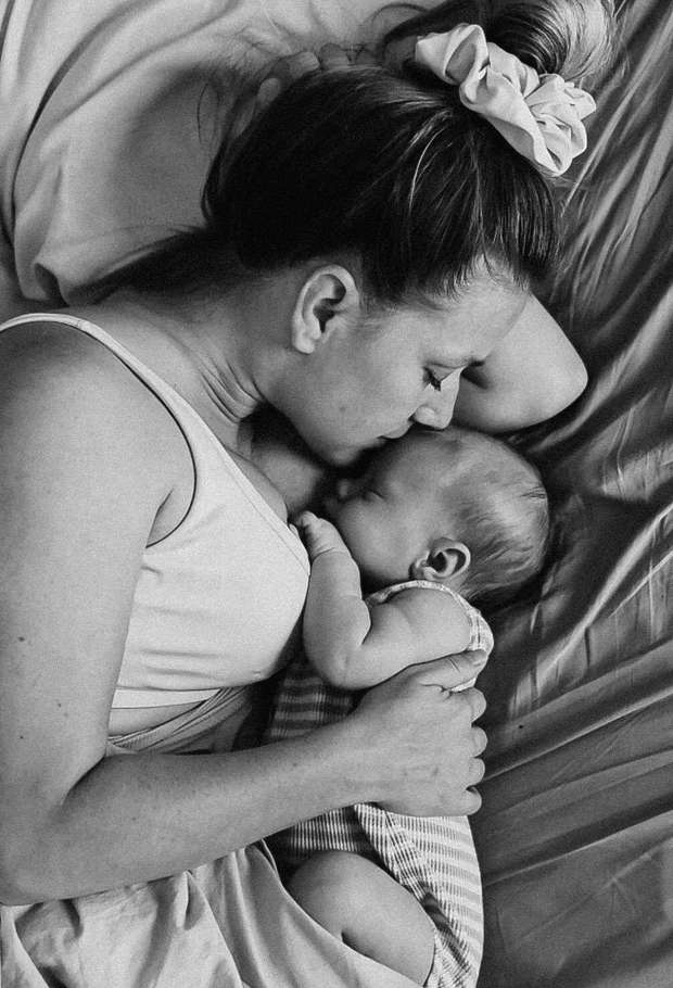 Photo taken with a phone using the Mom in the Frame method