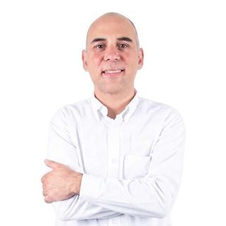 Ernesto Pérez Castro