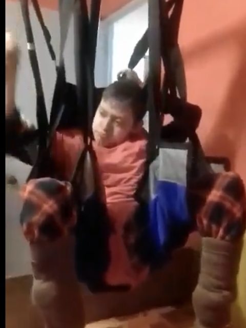 Traslado en la sala, sin cargarlo