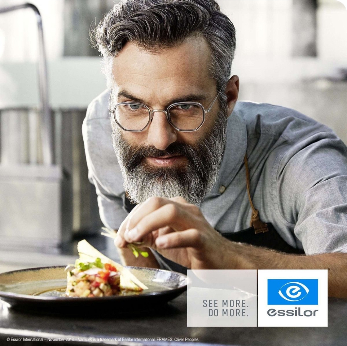 Man wearing progressive lenses
